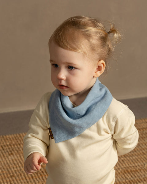 Linen Baby Bib One Size in cloudy blue