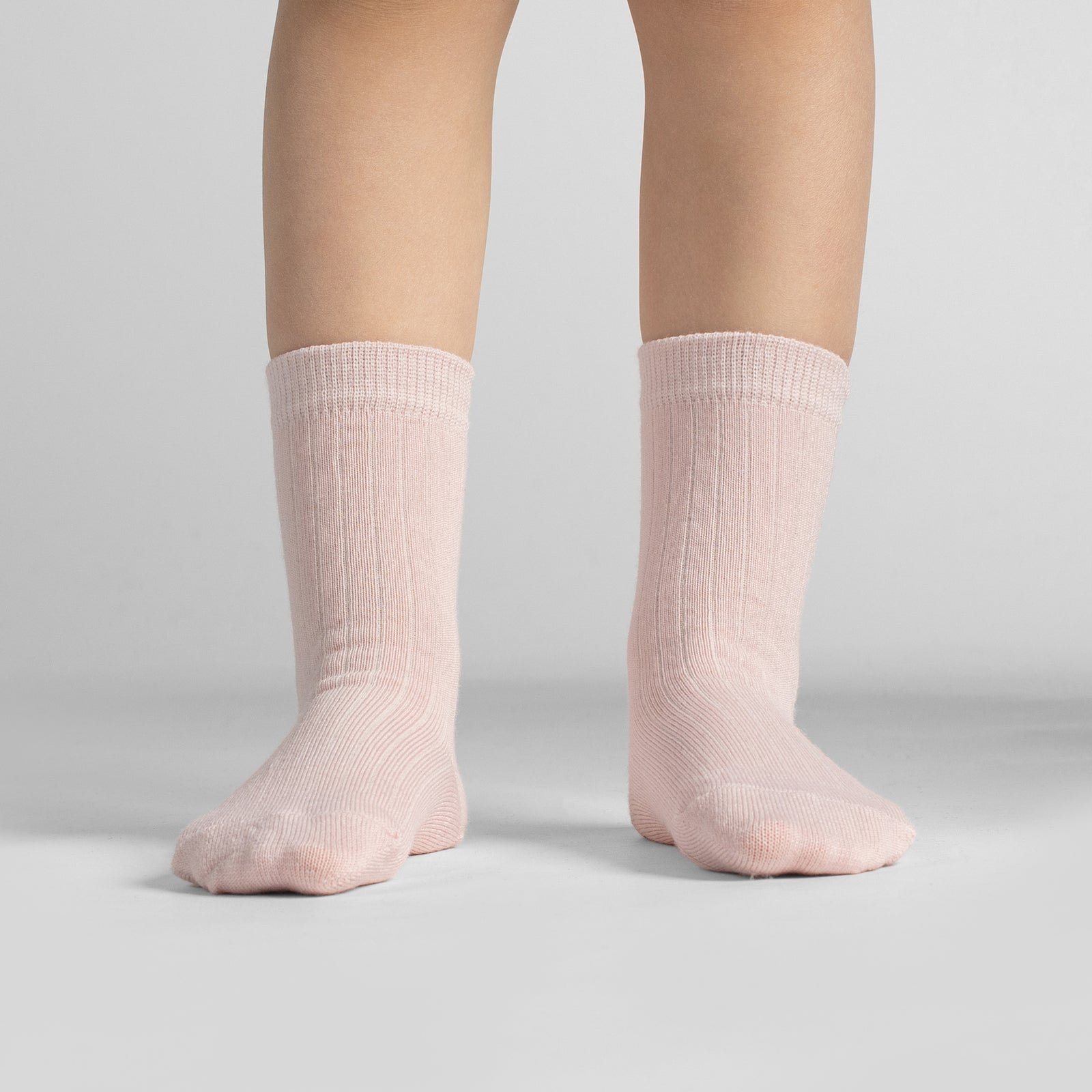 The Menique merino rib crew socks for kids in all colors.