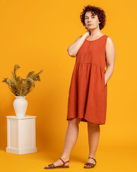 Smock Dress Eliza in cinnamon red color