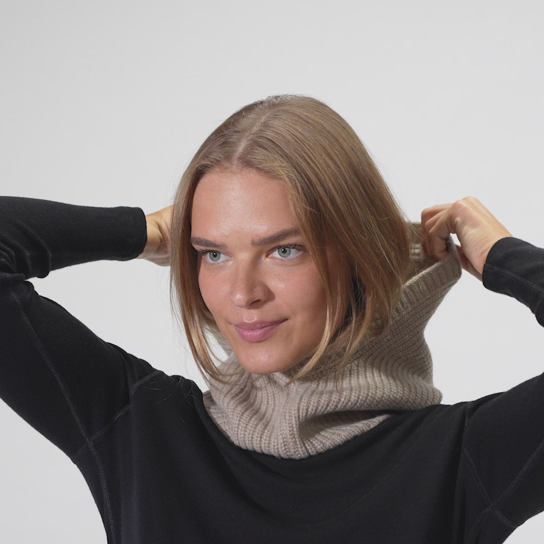 Damen-Rippstrick-Kapuzen-Balaclava aus Kaschmir